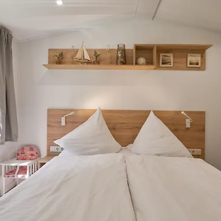 アパート Schnieke Luette Huus シャルボイツ